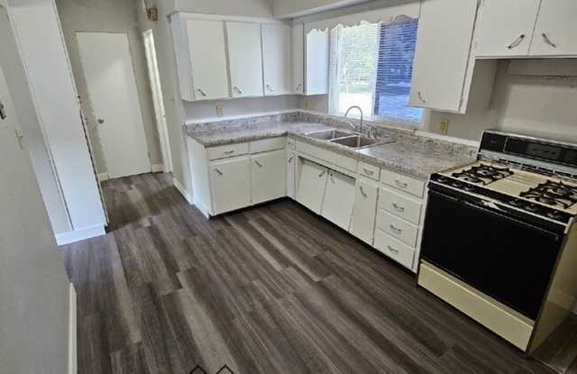 Photo of 211 Fereday Ct - Unit A