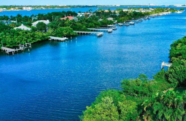 3605 S Ocean Boulevard