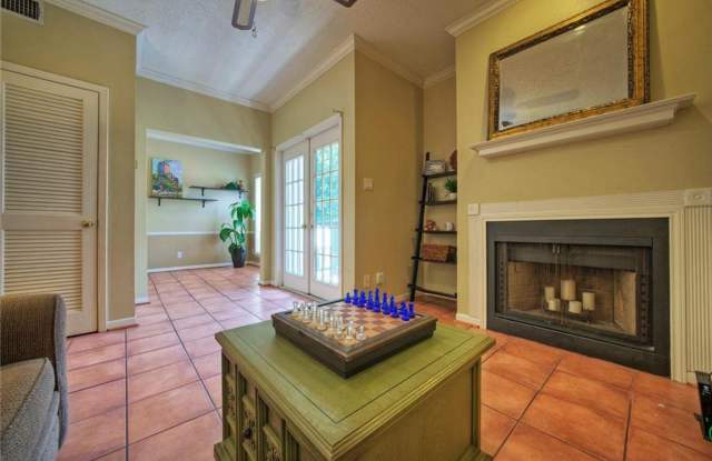 Photo of 711 W 21st Unit 205