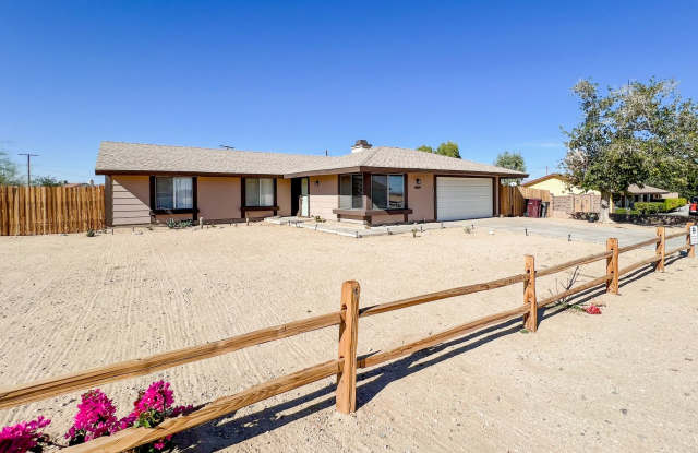 Fully Furnished 4 Bedroom in Sunmore Estates Neighborhood