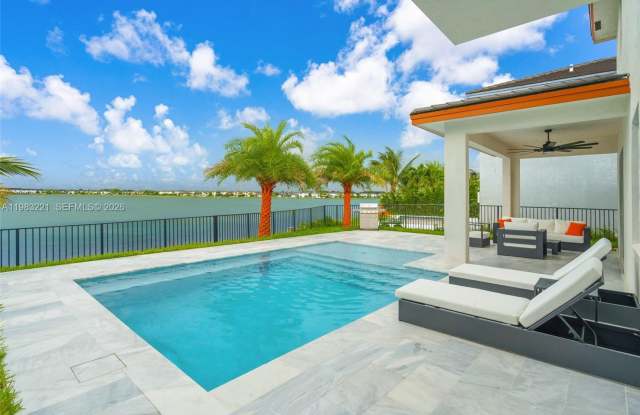 15540 NW 88th Avenue 15540, Miami Lakes, FL 33018