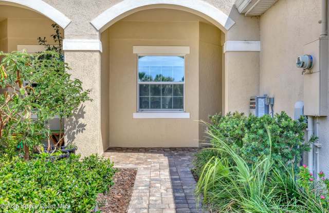 7563 Loren Cove Drive