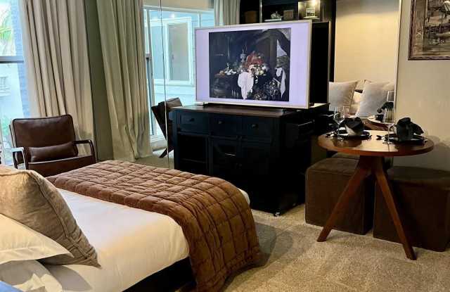 220 Coast Blvd unit: 2M