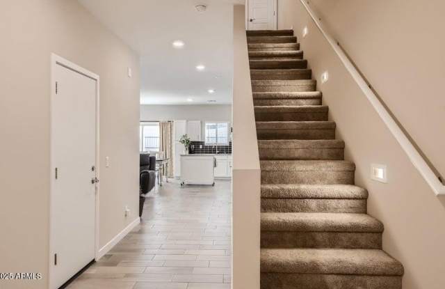 2241 W Griswold Road