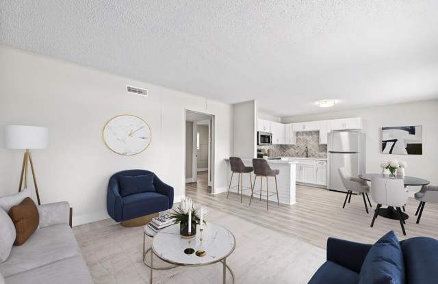 The Lynx Apartments and Townhomes