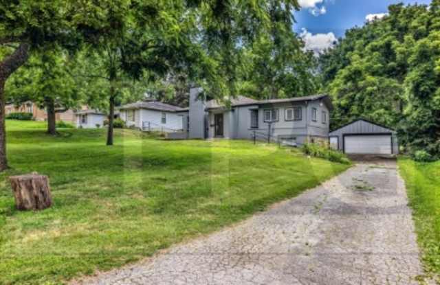 9901 East Linwood Boulevard