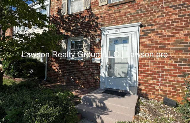 Updated Townhome Located in the Town of Vinton