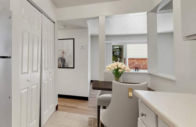 918 South Street, #4
