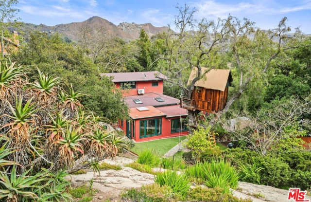 Photo of 809 Basin Dr
