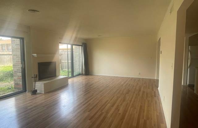 Photo of 6588 Poplar Woods