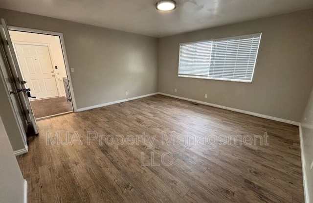 1731 East Holladay BLVD