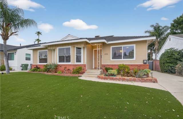 6906 Mclennan Avenue