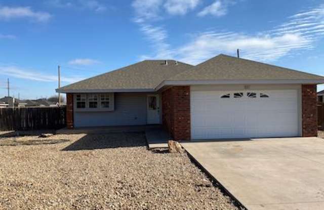 517 La Salle Drive - 517 La Salle Drive, Clovis, NM 88101