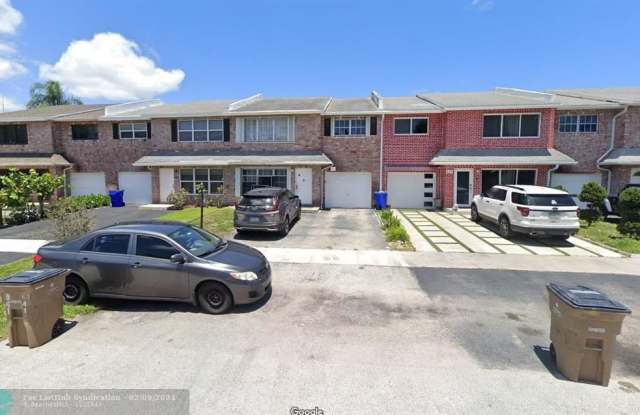 841 NW 41st Ct - 841 Northwest 41st Court, Deerfield Beach, FL 33064