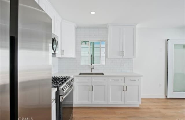 6962 Shoshone Avenue