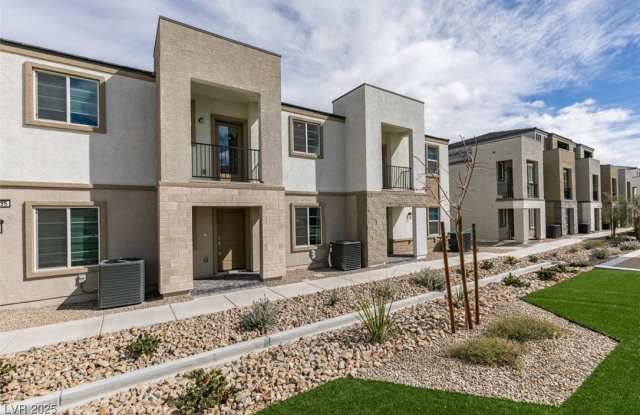 5639 Beguiling Falls Street