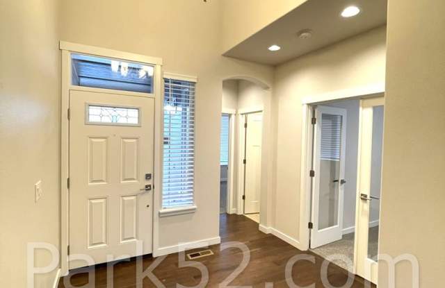 Half Off First Full Month! 4 Bedroom Single Family Home in Lacey