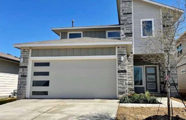 Spacious - Like New - 4 Bedrooms - Versatile!