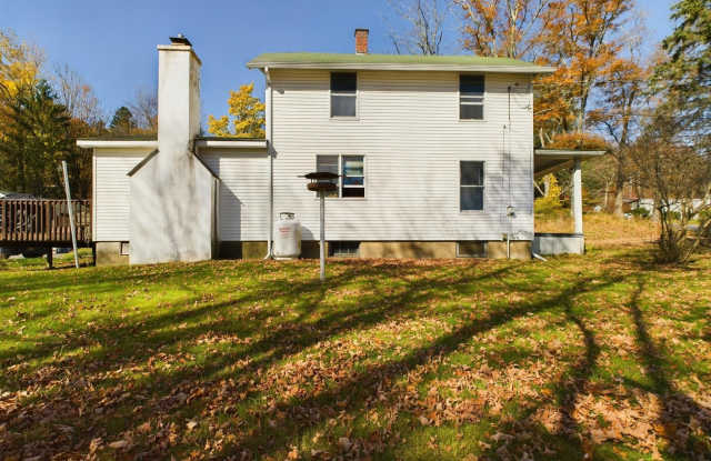 12 Old Turnpike Road