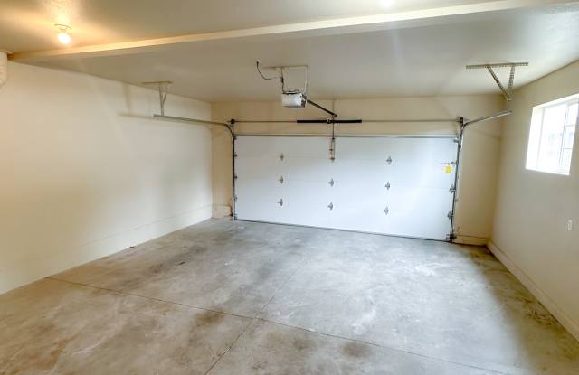 1388 Northern Heights Loop Northeast - 1388