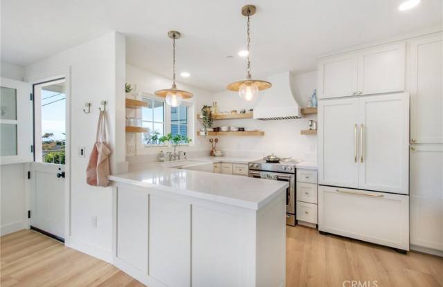 1445 Bluebird Canyon