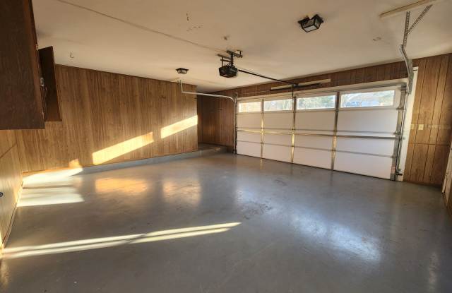 501 E Mt Vernon Dr.
