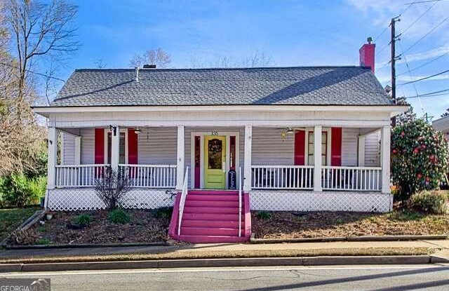 Photo of 135 Glynn Street N