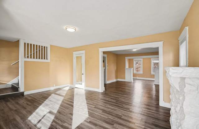 Beautiful 2 Bedroom 1 Bathroom house in Kansas City!