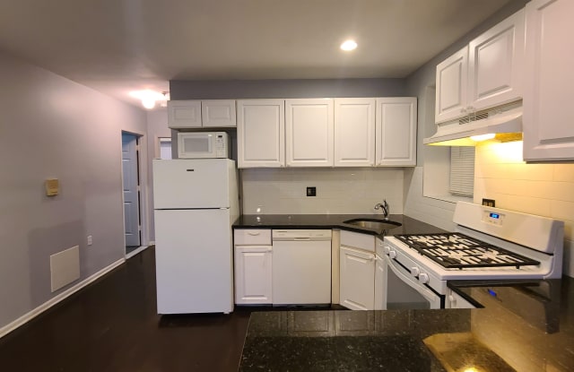 2019 PALISADE AVE - 2019 Palisade Avenue, Union City, NJ 07087