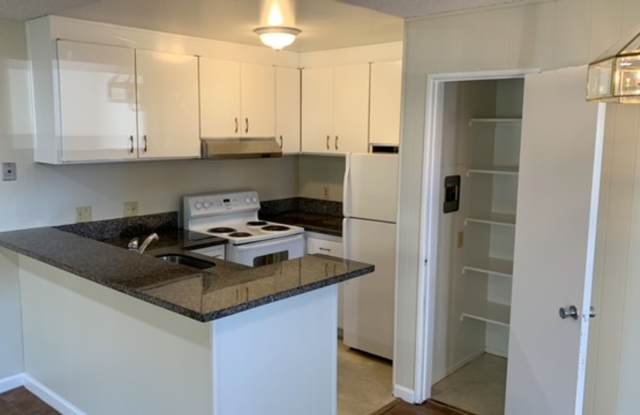 COMING SOON! | $2,800 / 2 BR /1 BA -  REMODELED APARTMENT IN IRVINGTON AREA OF CENTRAL FREMONT