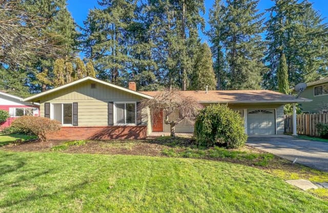 18552 Edgewood Court - 18552 Southwest Edgewood Court, Clackamas County, OR 97035