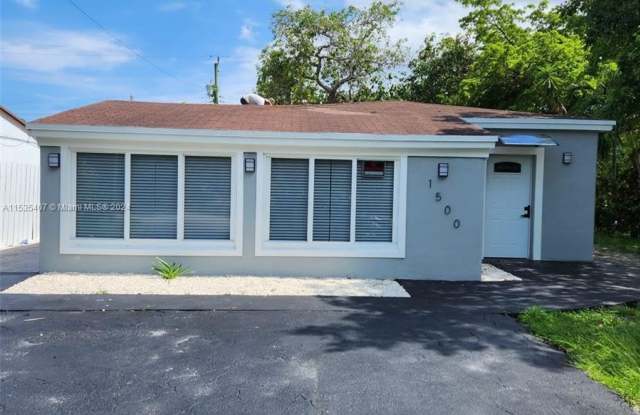 1500 NE 177th St - 1500 Northeast 177th Street, North Miami Beach, FL 33162