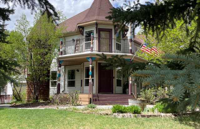 2522 Annie Oakley Drive
