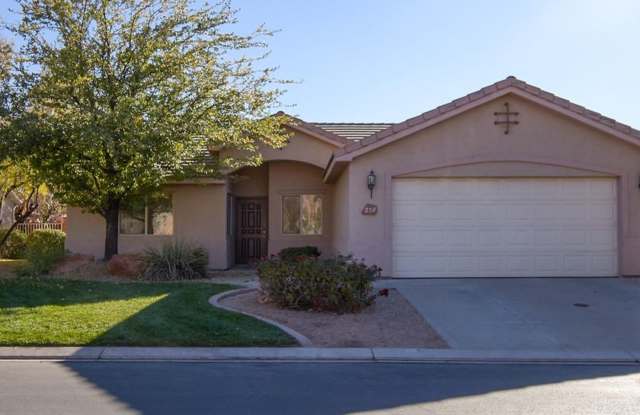 PET FRIENDLY!!! Quiet Painted Desert Home with Community Pool! - 1630 East 2450 South, St. George, UT 84790