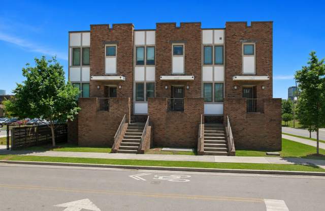Modern 2 Bedroom Townhouse