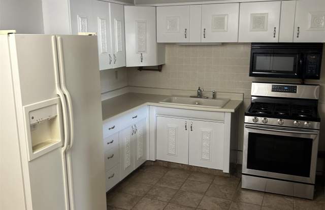 2010 W DAYTONA Drive