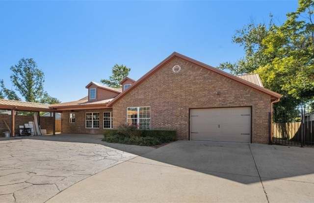 1414  W Cypress  ST Unit #102