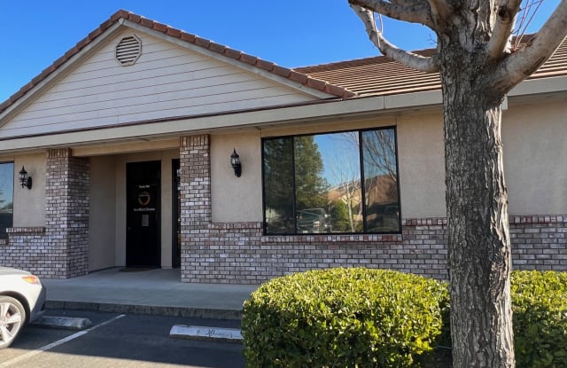 1634 Poole Boulevard - 200 - 1634 Poole Boulevard, Yuba City, CA 95993