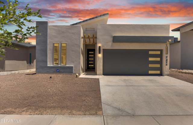 7424 RIO RIMAC Drive