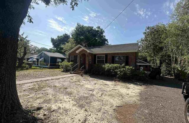 Photo of 1414 Wisteria Ave
