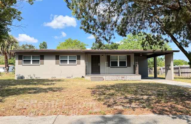 Renovated 4/2 in the Meadowbrook Area - 3804 Meadowbrook Avenue, Pine Hills, FL 32808