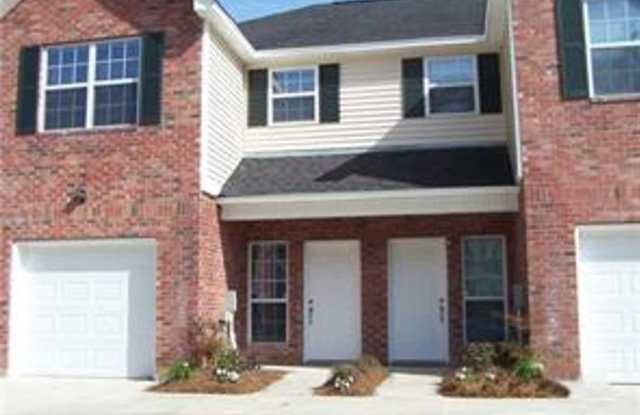 Covington Meadows Townhome Rental - 104 Covington Meadow Circle, St. Tammany County, LA 70433