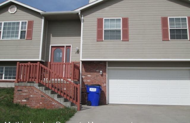 716 Tallgrass - 716 Tallgrass Drive, Junction City, KS 66441