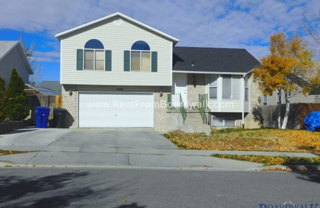 4106 W 6585 S - 4106 6585 South, Taylorsville, UT 84129