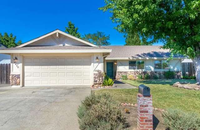 1418 Vista Creek Drive