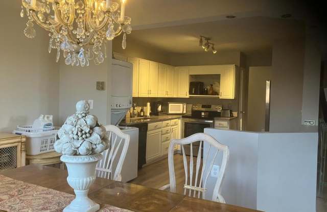 Photo of 7420 WESTLAKE TER #409