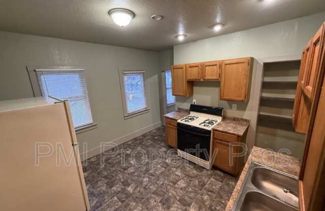 Photo of 2481 W Locust St