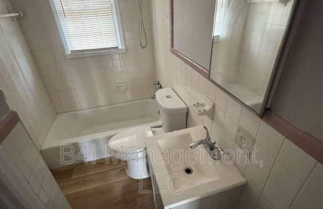 106 Johnson Avenue Southeast