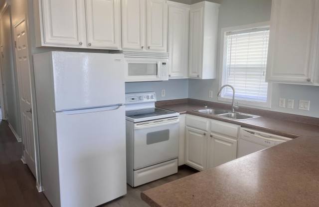 2404 Gladiolus Street