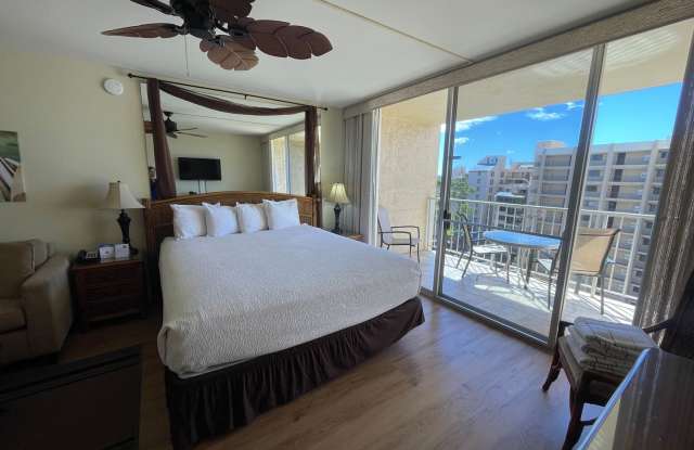 Royal Kahana Studio Apartment
